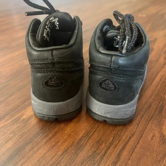 Nike Infant ACG Leather Boots- Black Size 3 - Picture 3 of 10